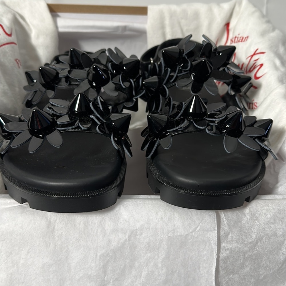 *SOLD* 👠CHRISTIAN LOUBOUTIN, Size 41 (11)
DAISY SPIKES COOL SANDALS, Black